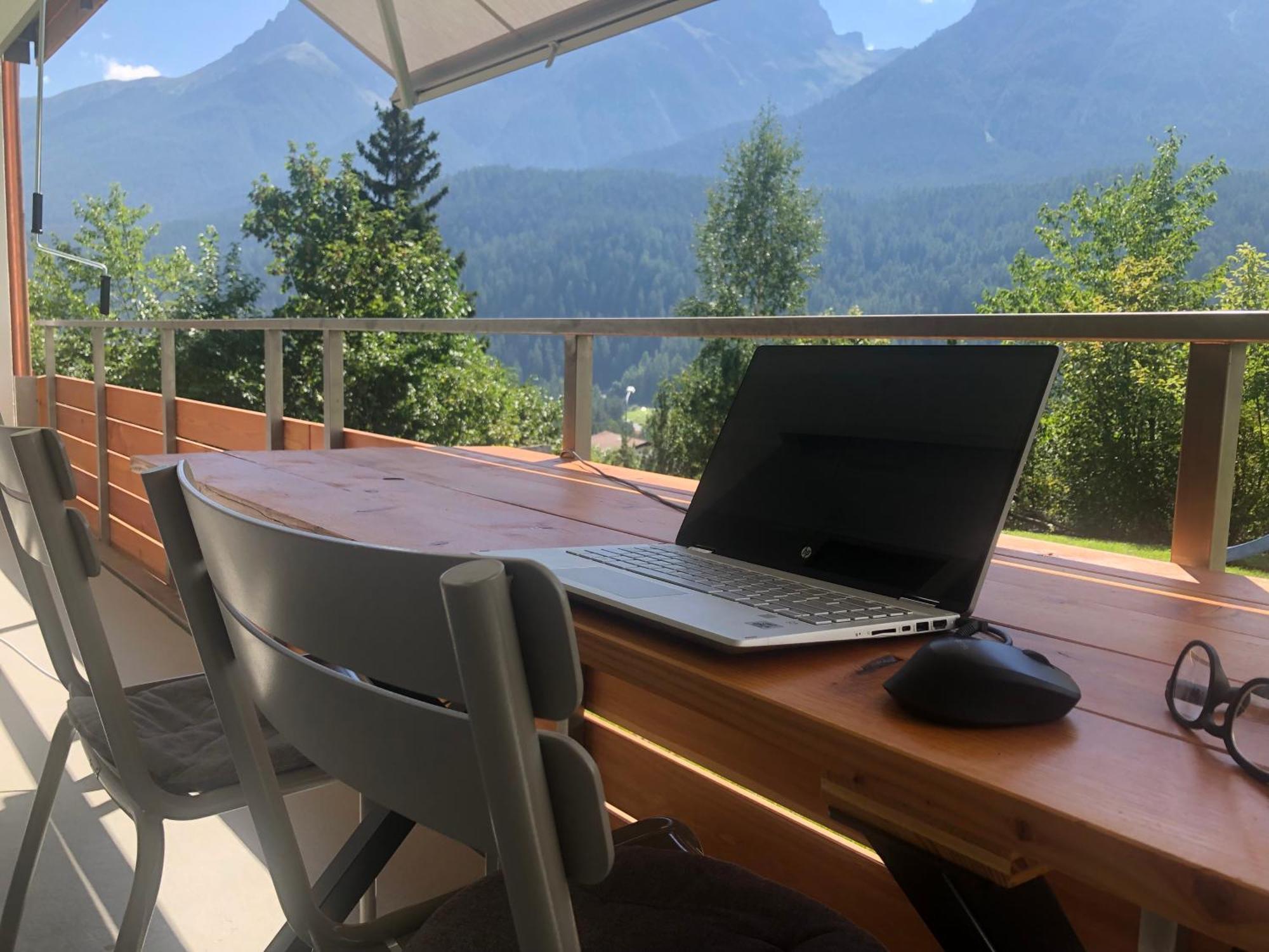 Aaa Chalet Allegra Rojo With Mountain View Scuol Exteriér fotografie